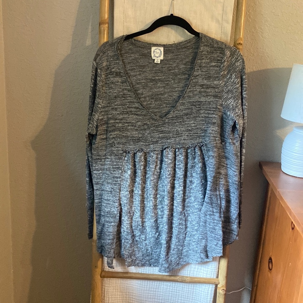 Grey long sleeved shirt